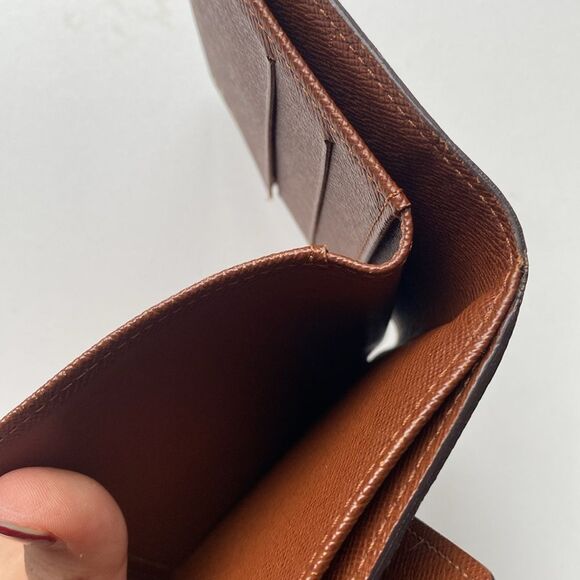 Louis Vuitton Monogram Wallet - Picture 16 of 16